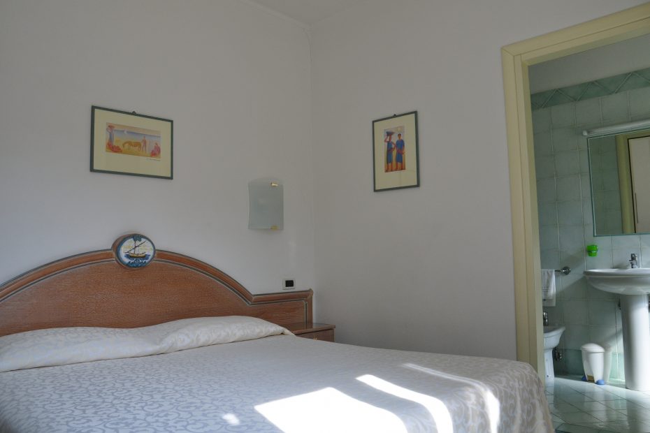 camere-hotel-villa-lamarticana-ischia-2