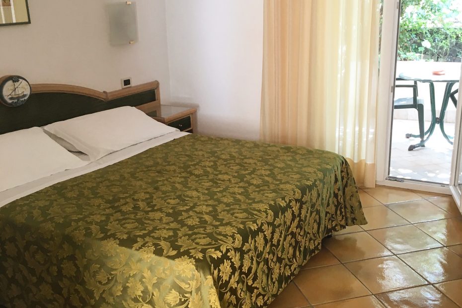 camere-hotel-villa-lamarticana-ischia-3